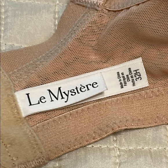 Le Mystere Full Coverage Bra with Lace Trim 32H - Picture 4 of 9